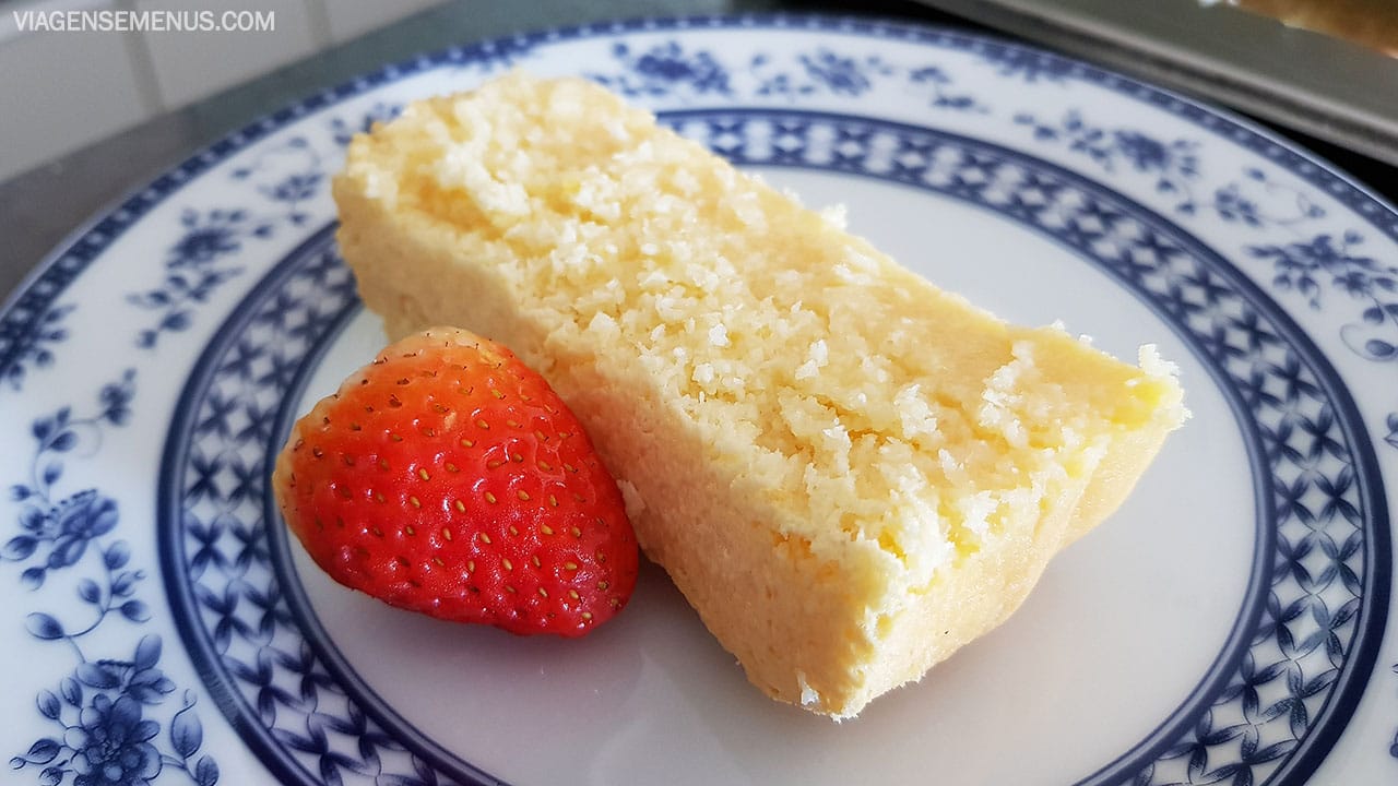 Receita de bolo de coco cremoso