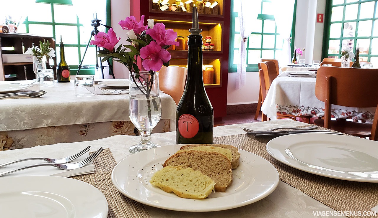 Travoletta - onde comer em Pedra Azul, restaurantes imperdíveis