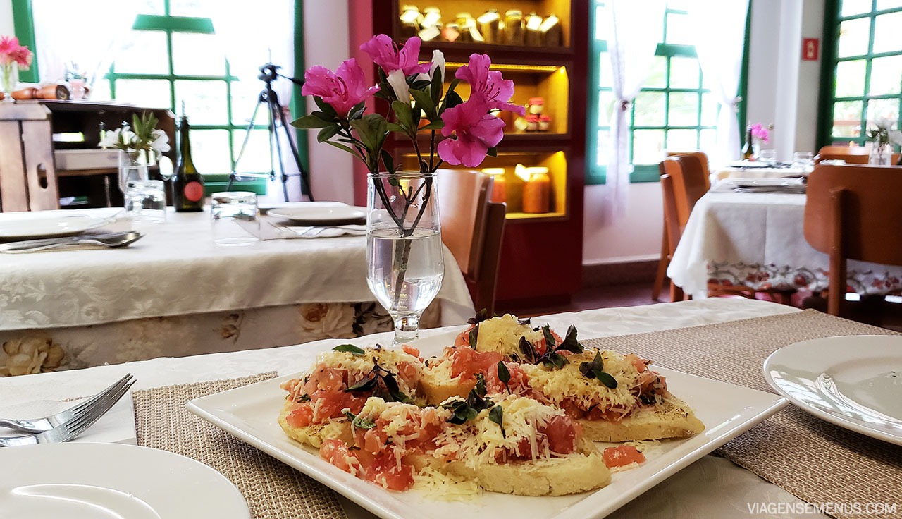 Travoletta - onde comer em Pedra Azul, restaurantes imperdíveis