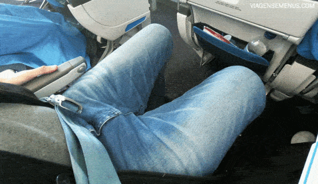 Como é voar de KLM - bom espaço no assento Economy Comfort aeronave Airbus 330-200