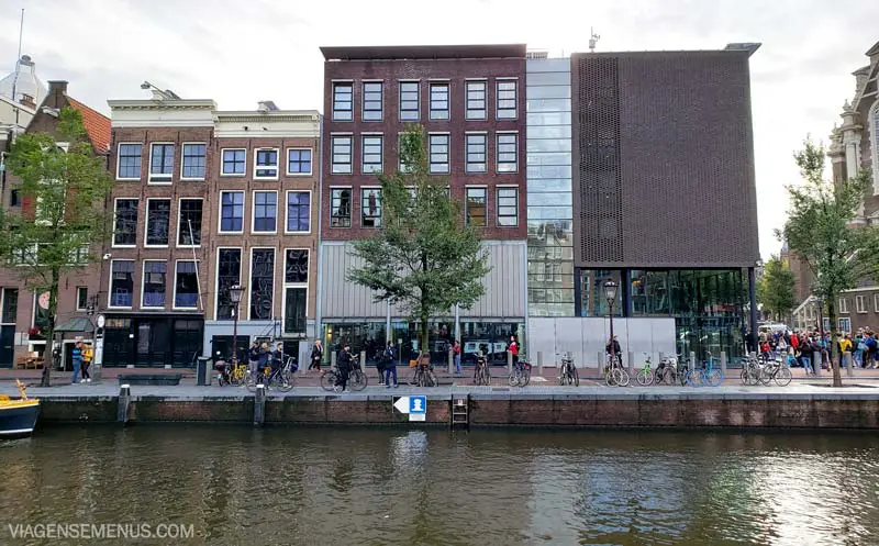 Casa da Anne Frank  e o canal Prinsengracht