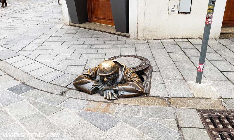 Atrações em Bratislava - estátuas