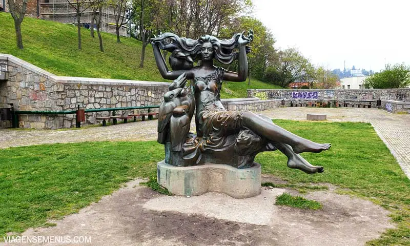 Atrações em Bratislava - estátuas