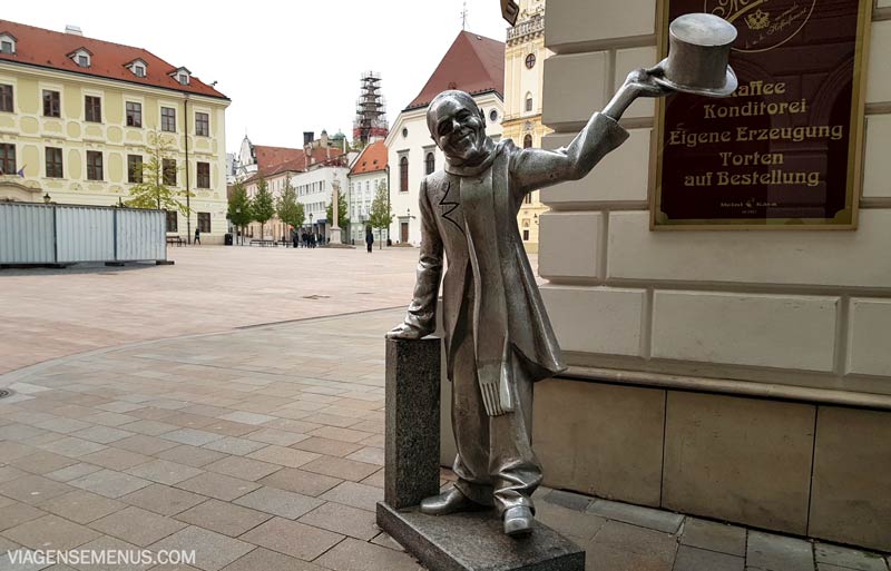 Atrações em Bratislava - estátuas