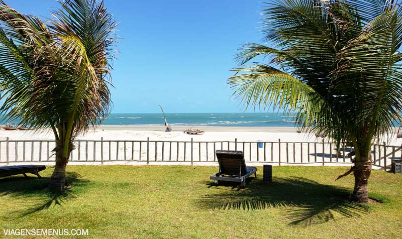 Hotel Vila Selvagem, Fortim, Ceará - vista do gramado do hotel para a praia
