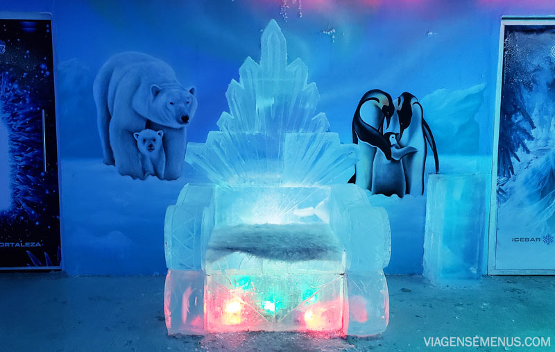 IceBar Fortaleza - escultura de trono de gelo
