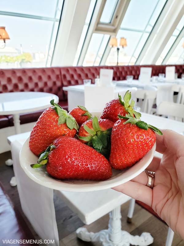 Hotel Grand Ferdinand, Viena - morango no café da manhã