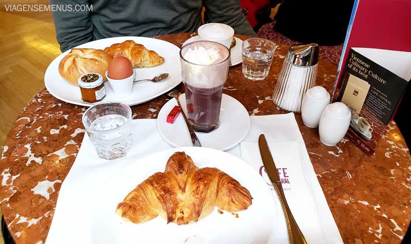 Viagem para Viena - café da manhã do Café Central