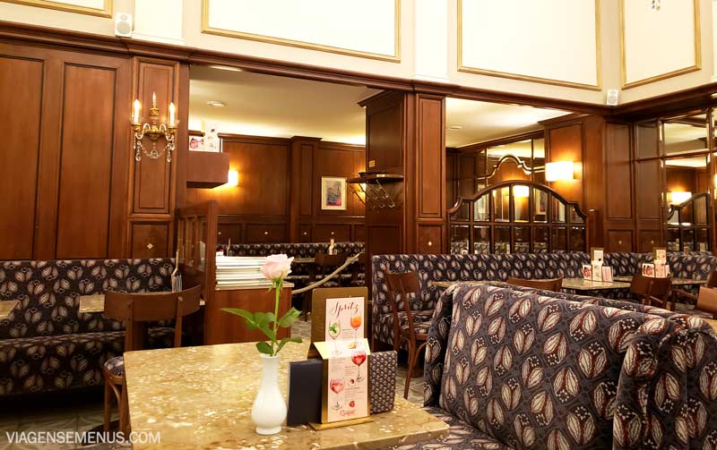 Viagem para Viena - salão do Café Mozart