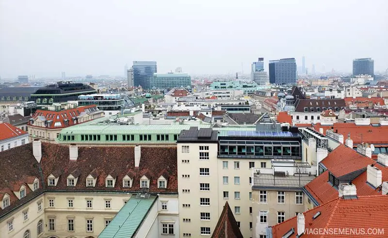Viena vista do alto, vários prédios históricos no Innere Stadt