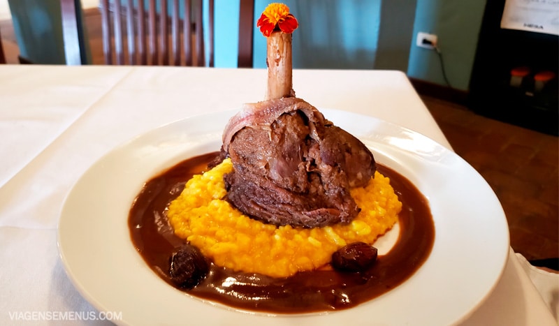Stinco de cordeiro do restaurante Confraria do Sabor em Campos do Jordão