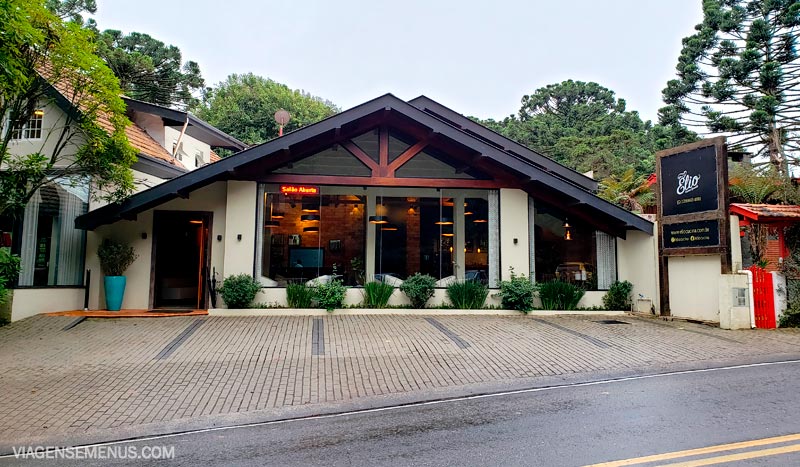 Entrada do restaurante Elio Cucina em Campos do Jordão