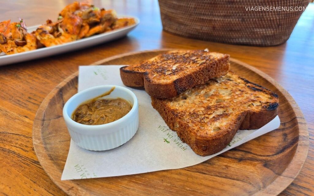 Hotel Filha da Lua, em Pipa, RN - hotel de luxo e ecossustentável - restaurante Filha da Lua