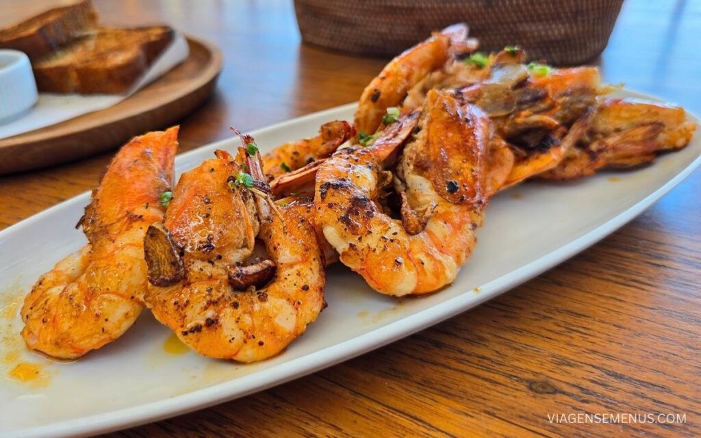 Hotel Filha da Lua, em Pipa, RN - hotel de luxo e ecossustentável - restaurante Filha da Lua